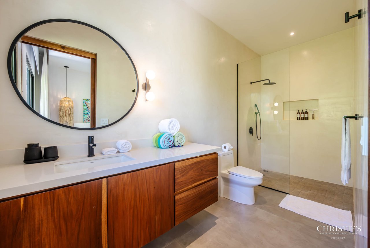 Casa Lola – Contemporary Beachside Oasis in Playa Grande