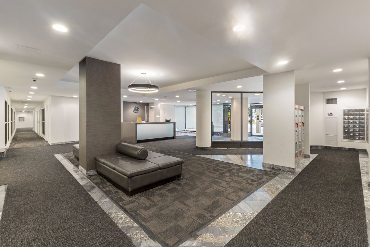 2109-350 Webb Drive, Mississauga