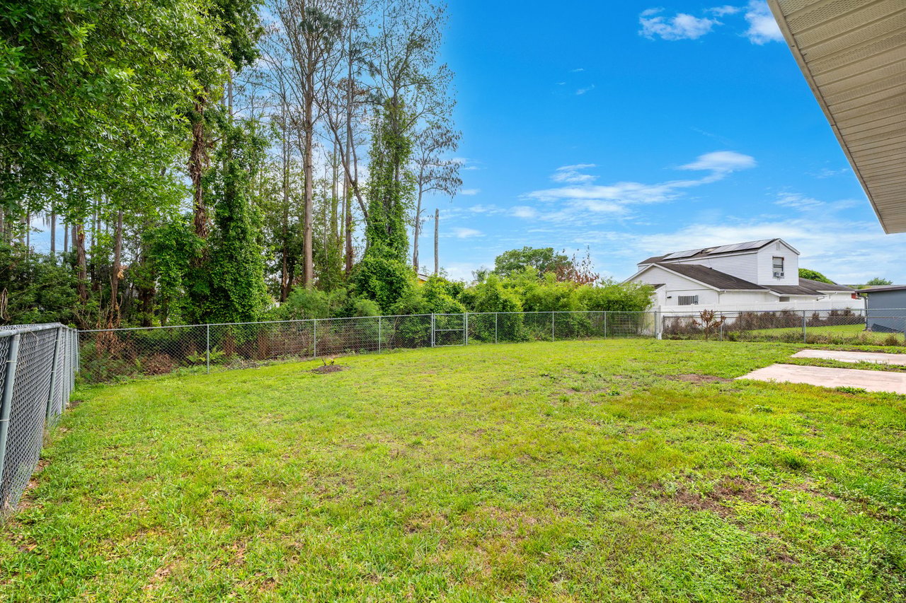 806 VERMONT WOODS LANE