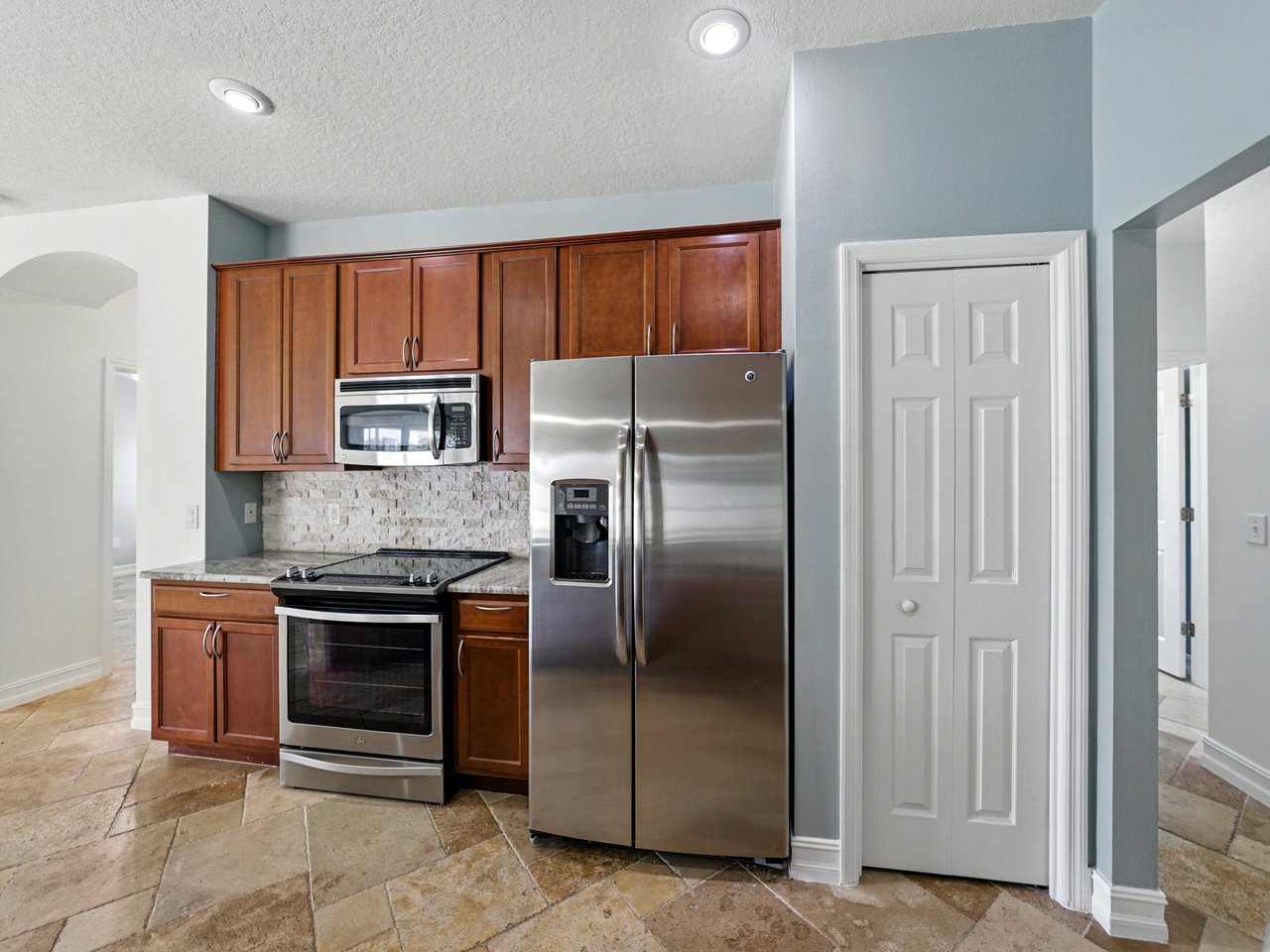 6957 BOULDER RUN LOOP