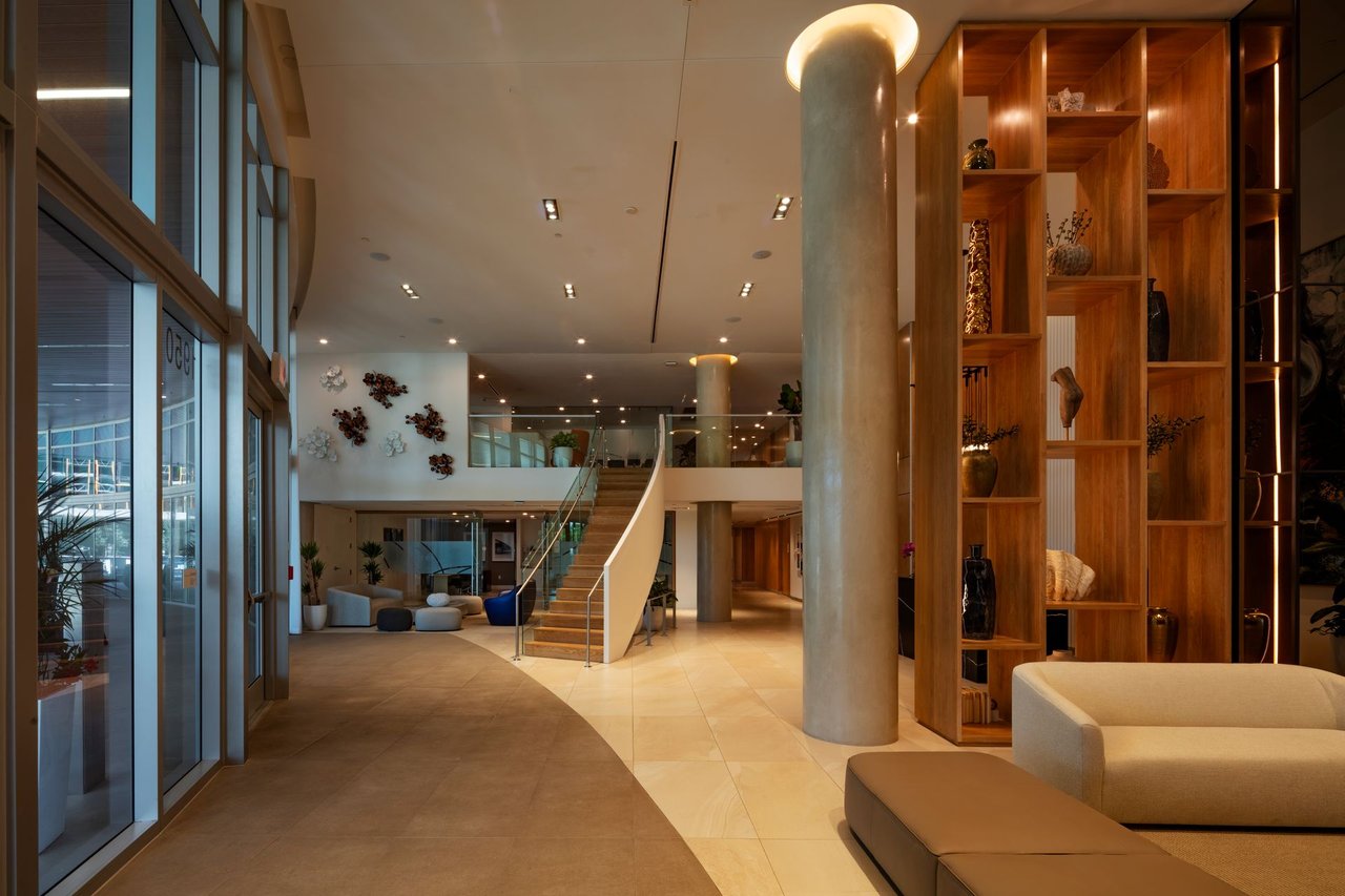 Ascent at Metropolitan Naples
