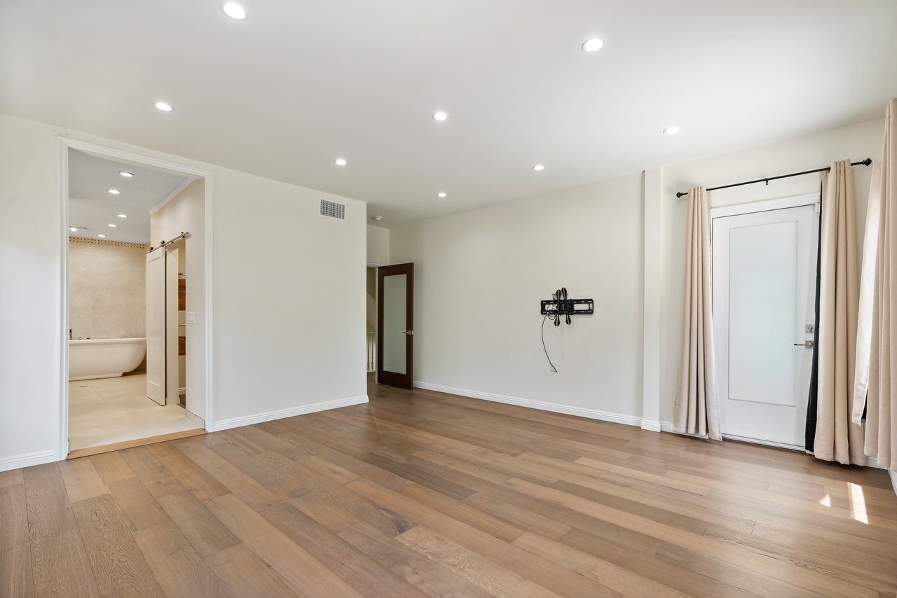 1810 Westmoreland Blvd, Los Angeles