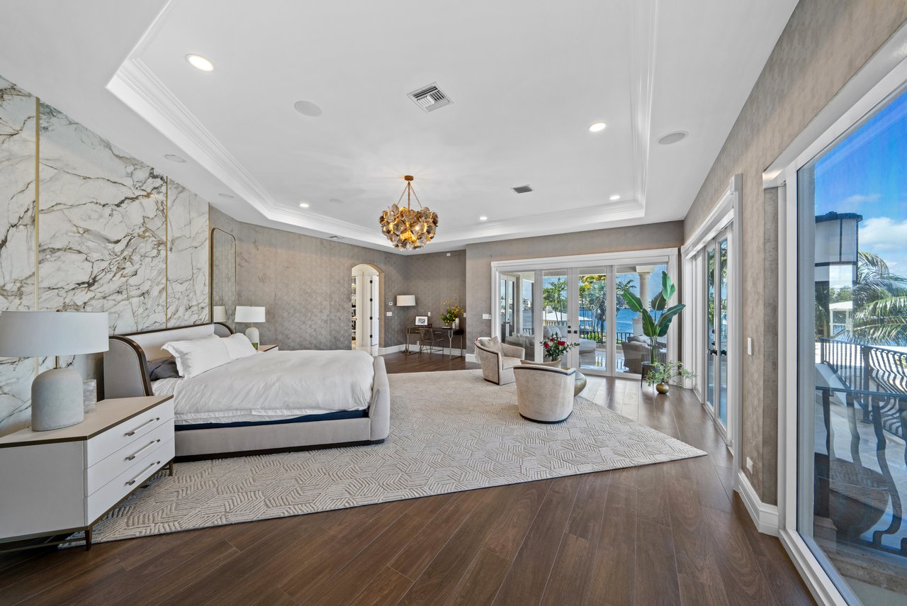 2593 SE 8th St, Pompano Beach, FL 33062