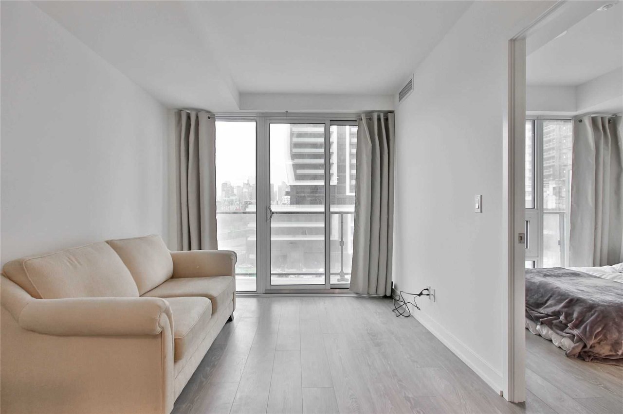 19 Western Battery Rd #502