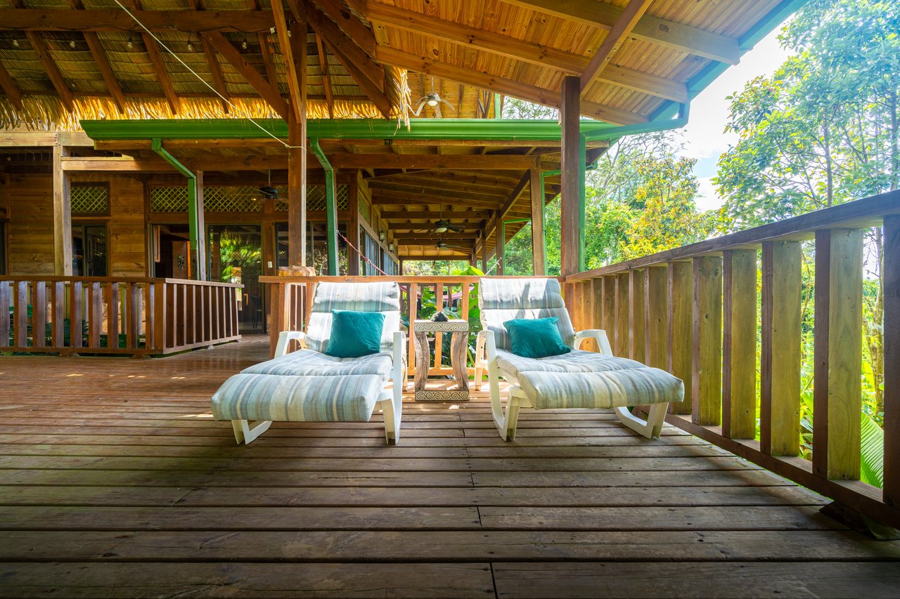 VILLA KRISTINA MARIA - 3.84 ACRES - PERLA DE BALLENA ESTATES