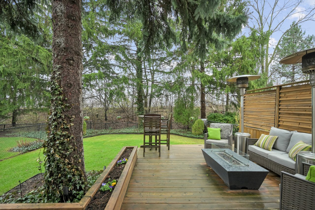 Ravine Living in Glen Abbey!