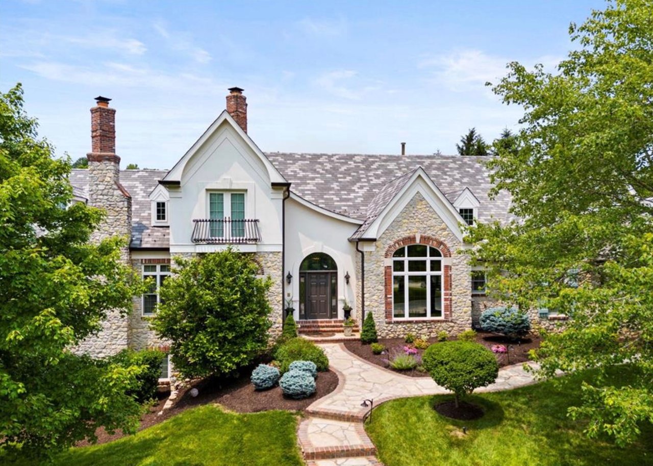 Exclusive Cedars Valley Home Along the Lewis & Clark Golf Course