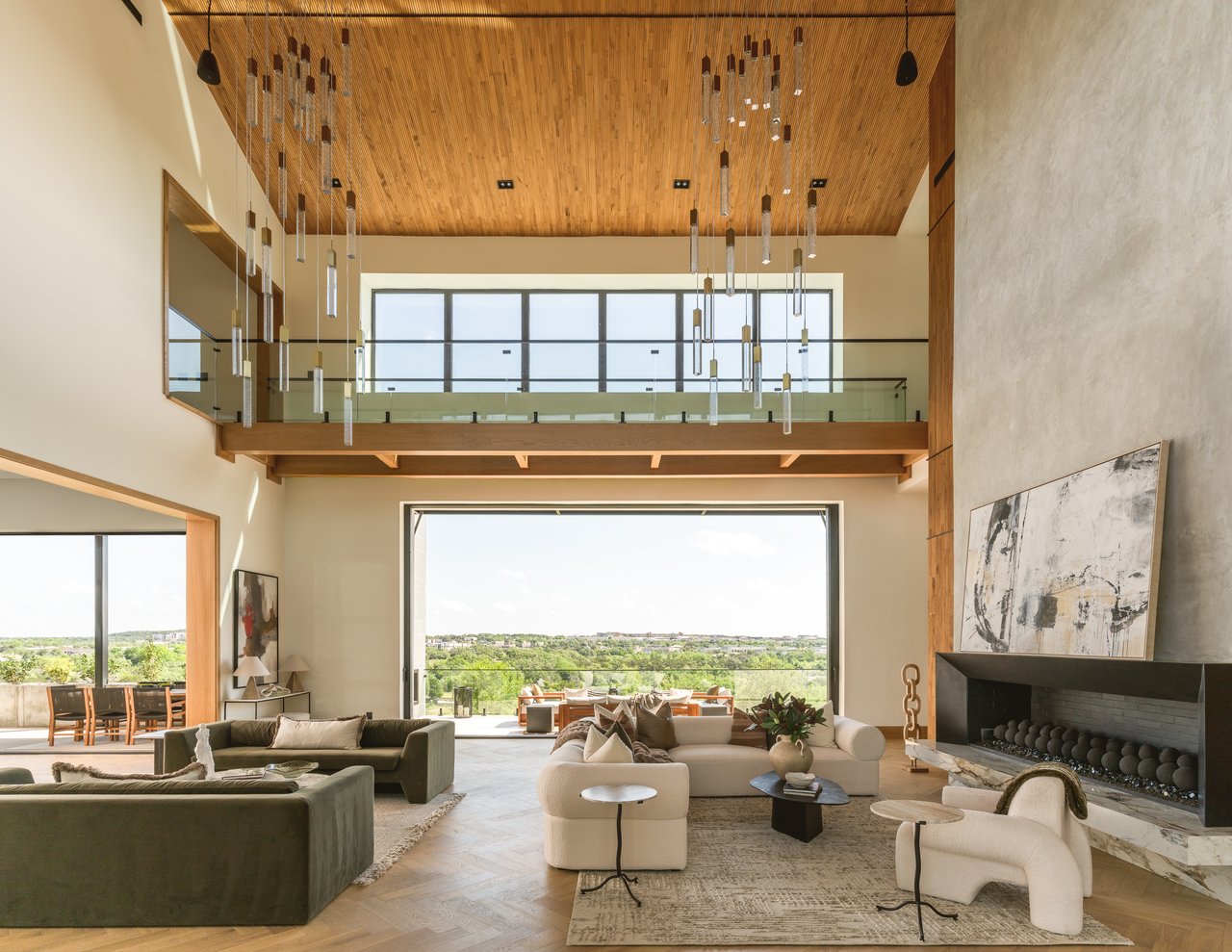SPANISH OAKS ORGANIC MODERN