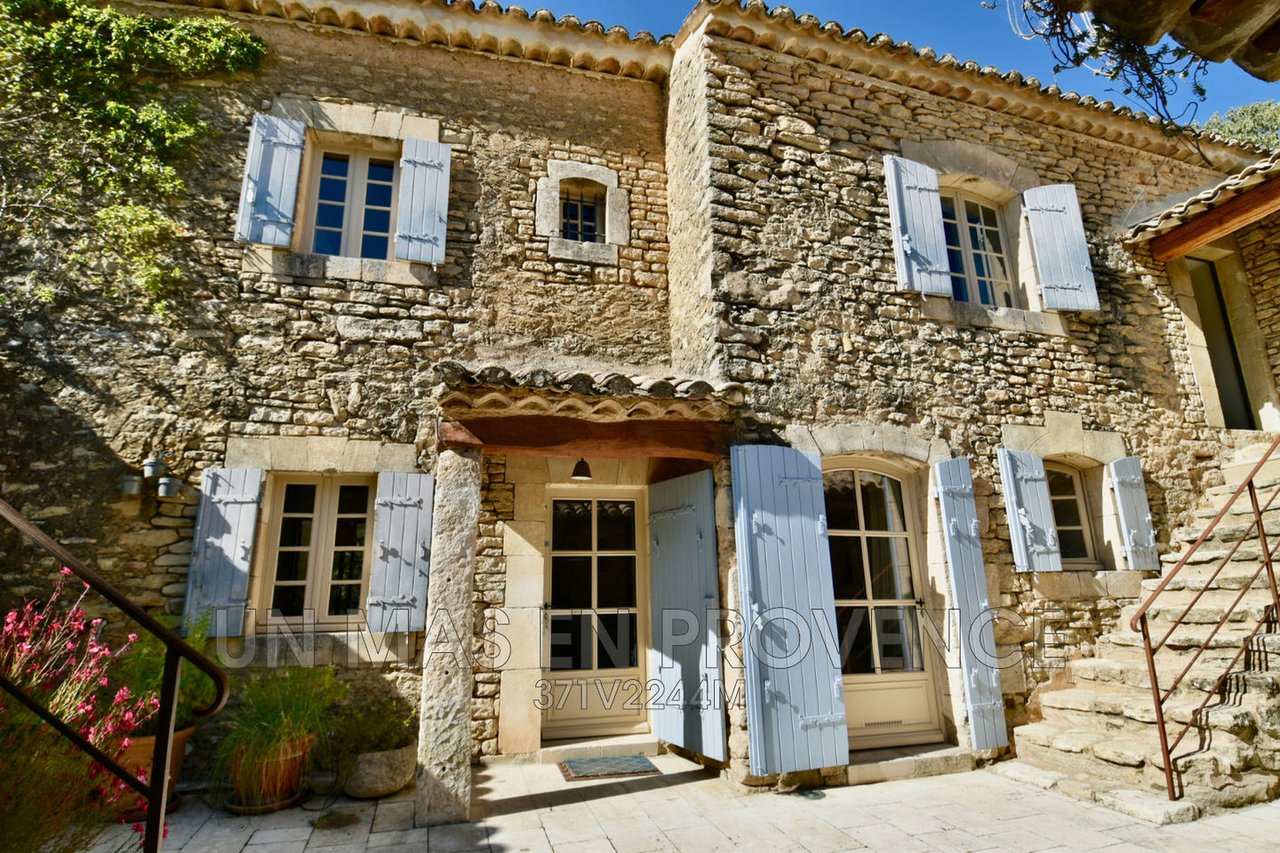 Beautiful Home in Provence with Garden and Pool