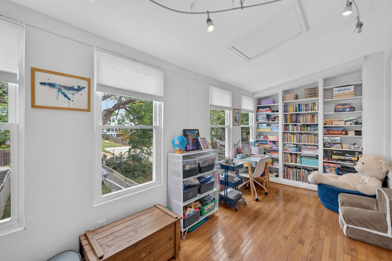1309 Kennedy St NW