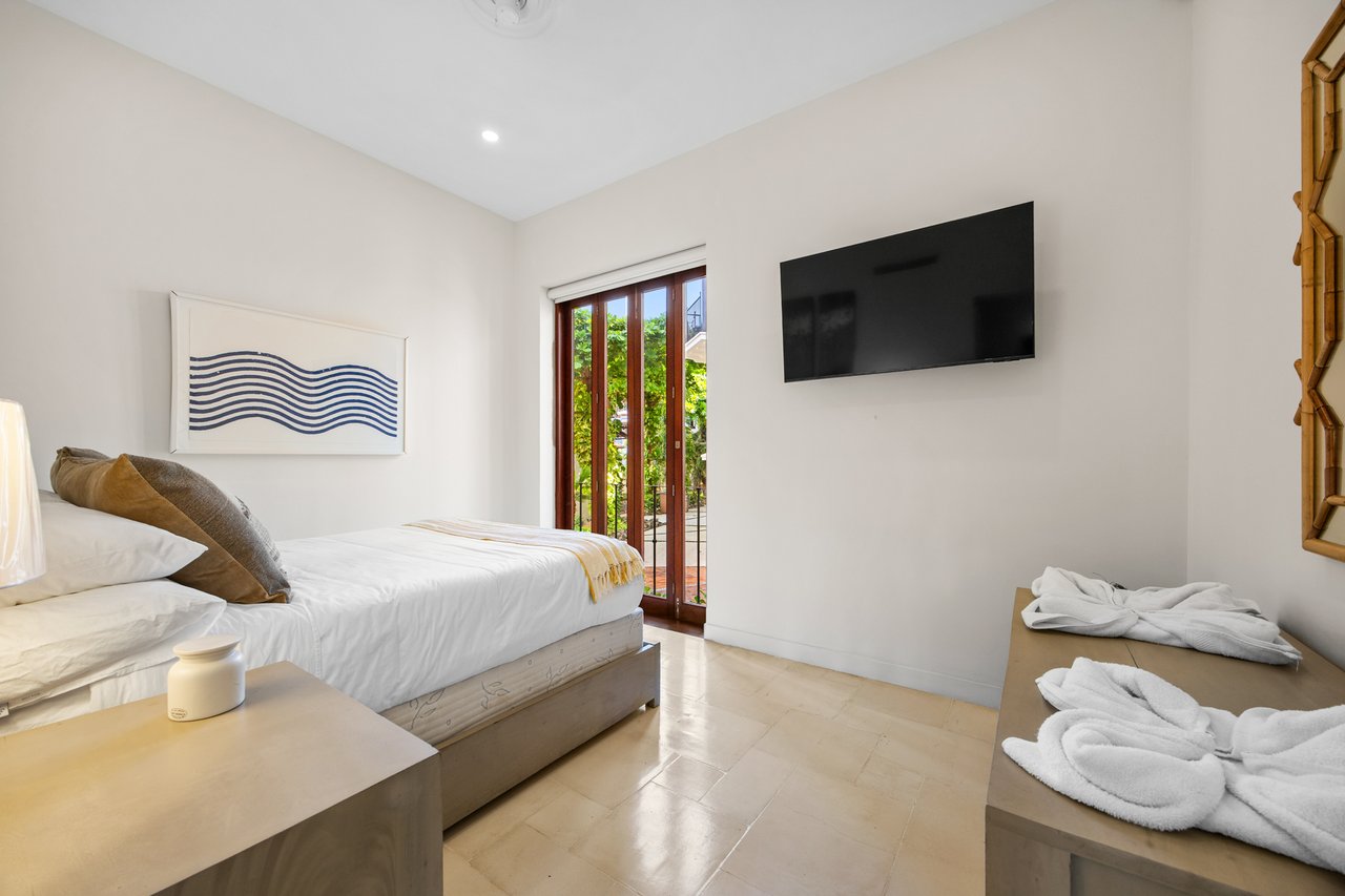 25 Paseo Del Mar | Beachfront 4BR Villa with Rooftop Terrace in Las Catalinas
