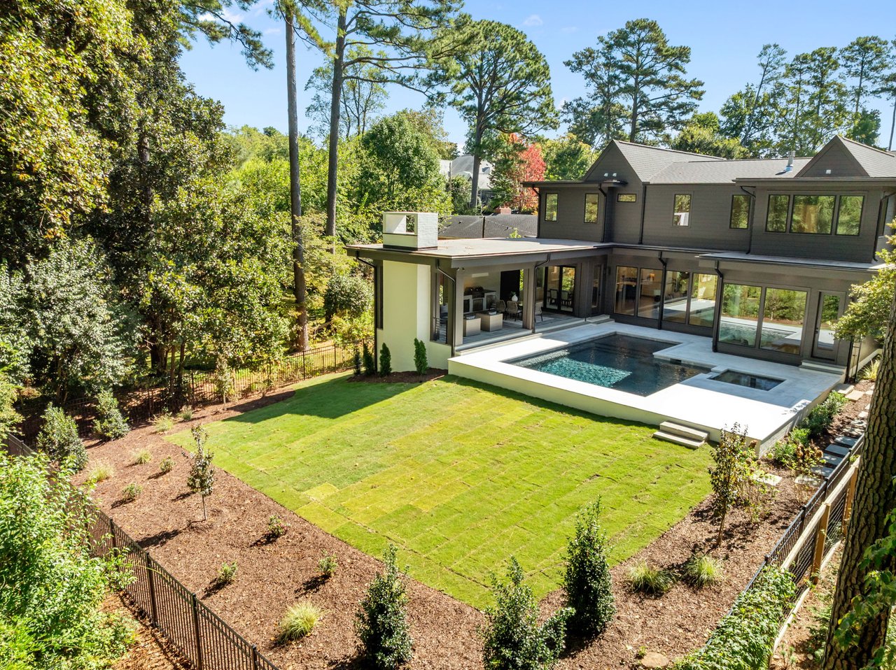 2419 Medway Dr