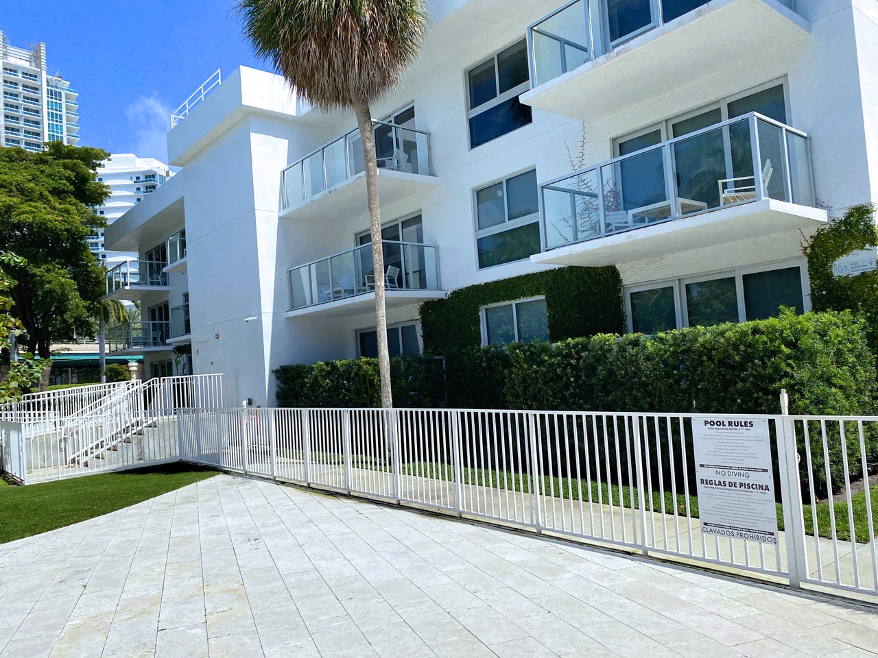 Beach Haus Bal Harbour Residences
