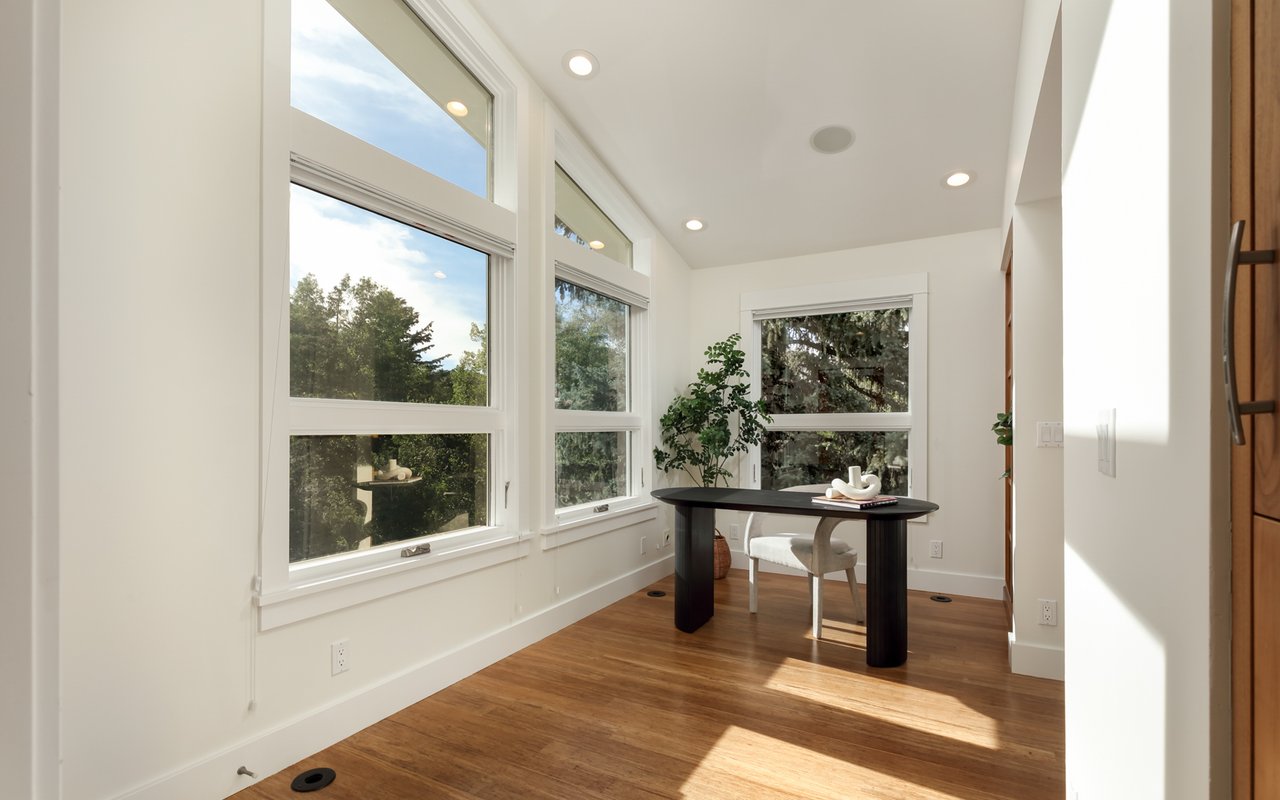 900 6th Street