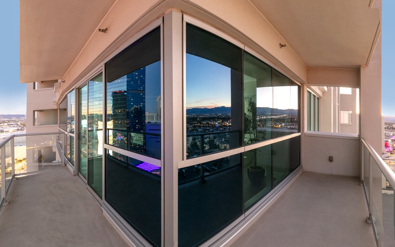 2700 Las Vegas Boulevard 2303
