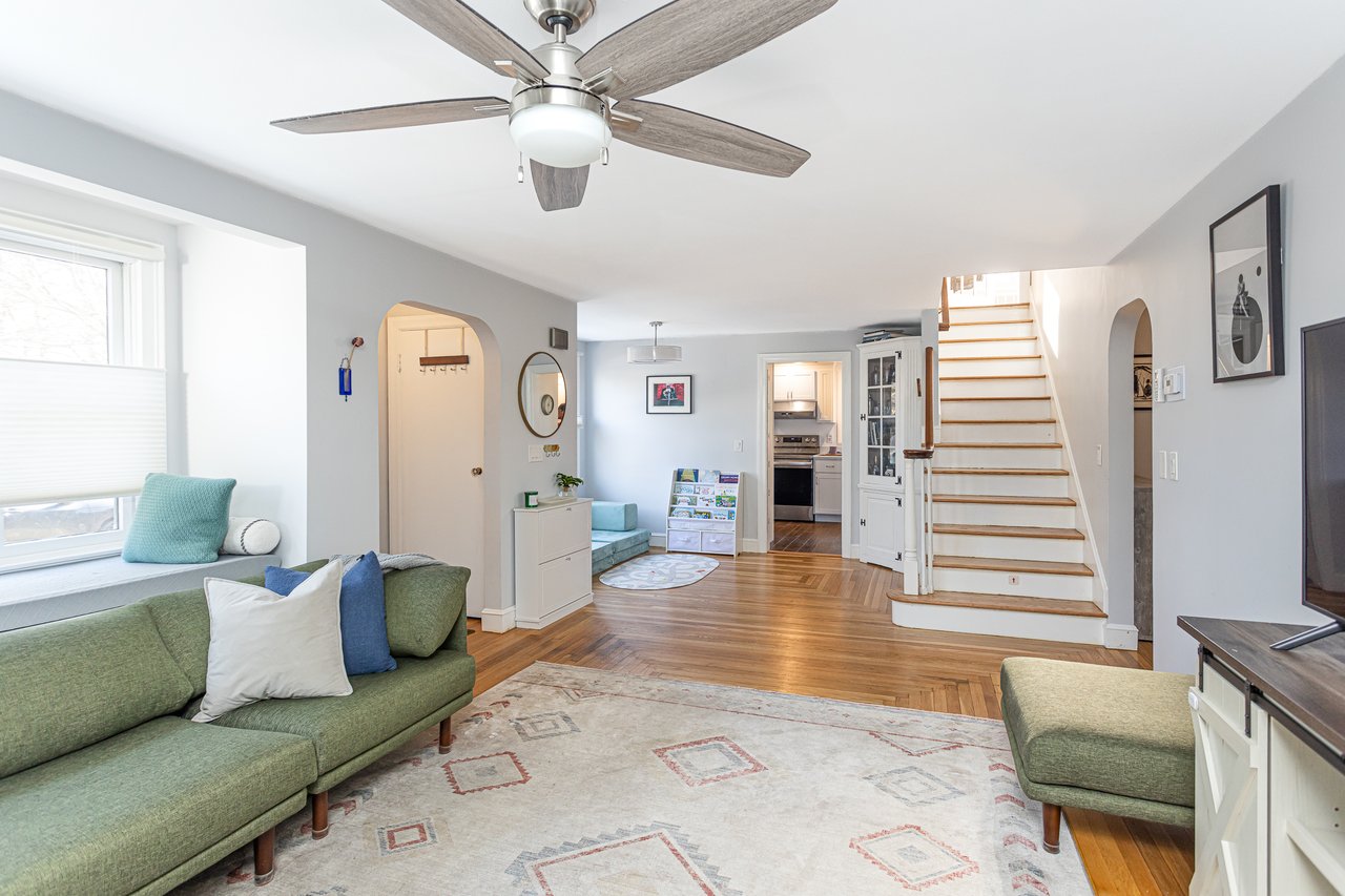 2 Linden Street, Middletown, RI 02842