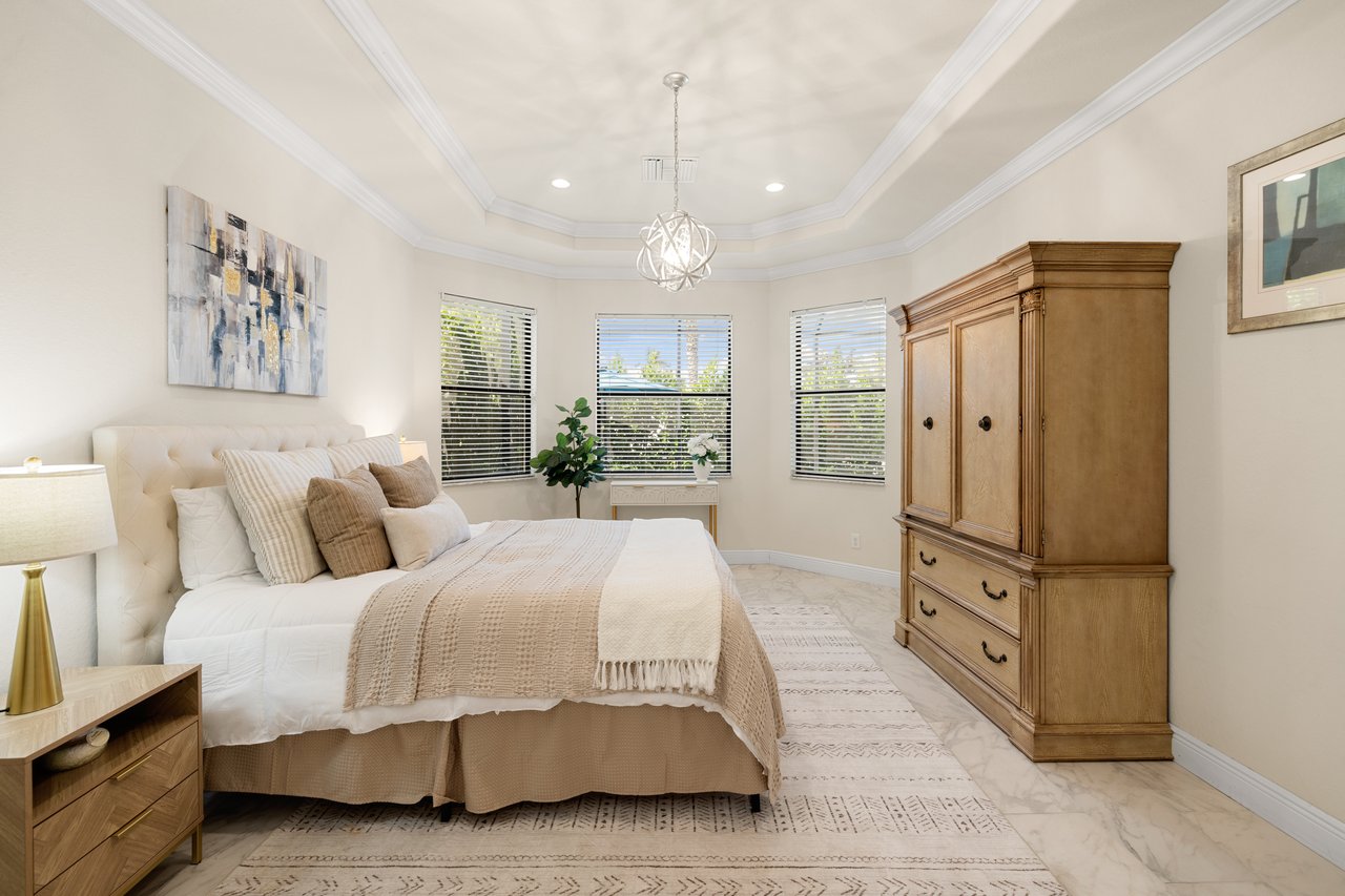 10137 Florence CIR, NAPLES