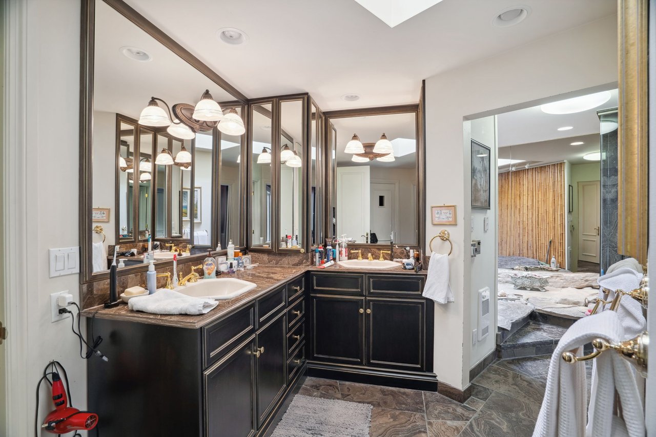 Prestigious Riverview Drive