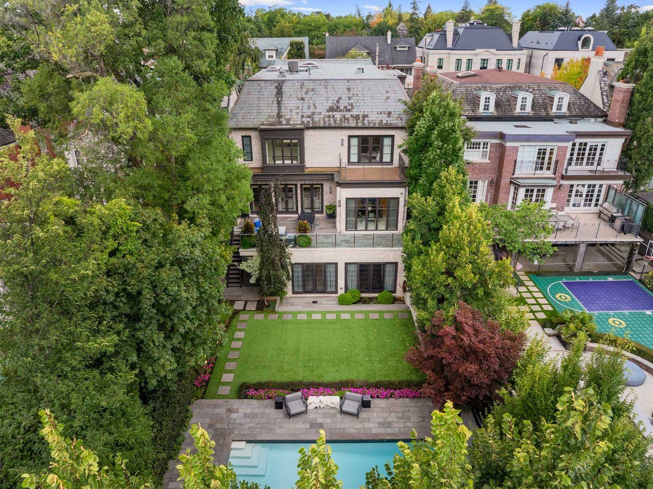 221 Dunvegan Road