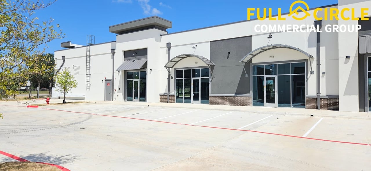Premier Retail Space at Hallmark Office Park