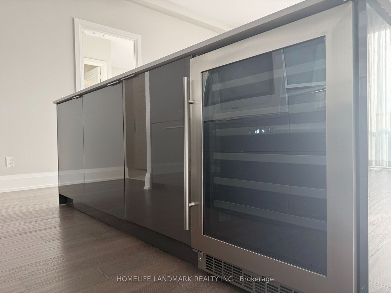 LAGO AT THE WATERFRONT 