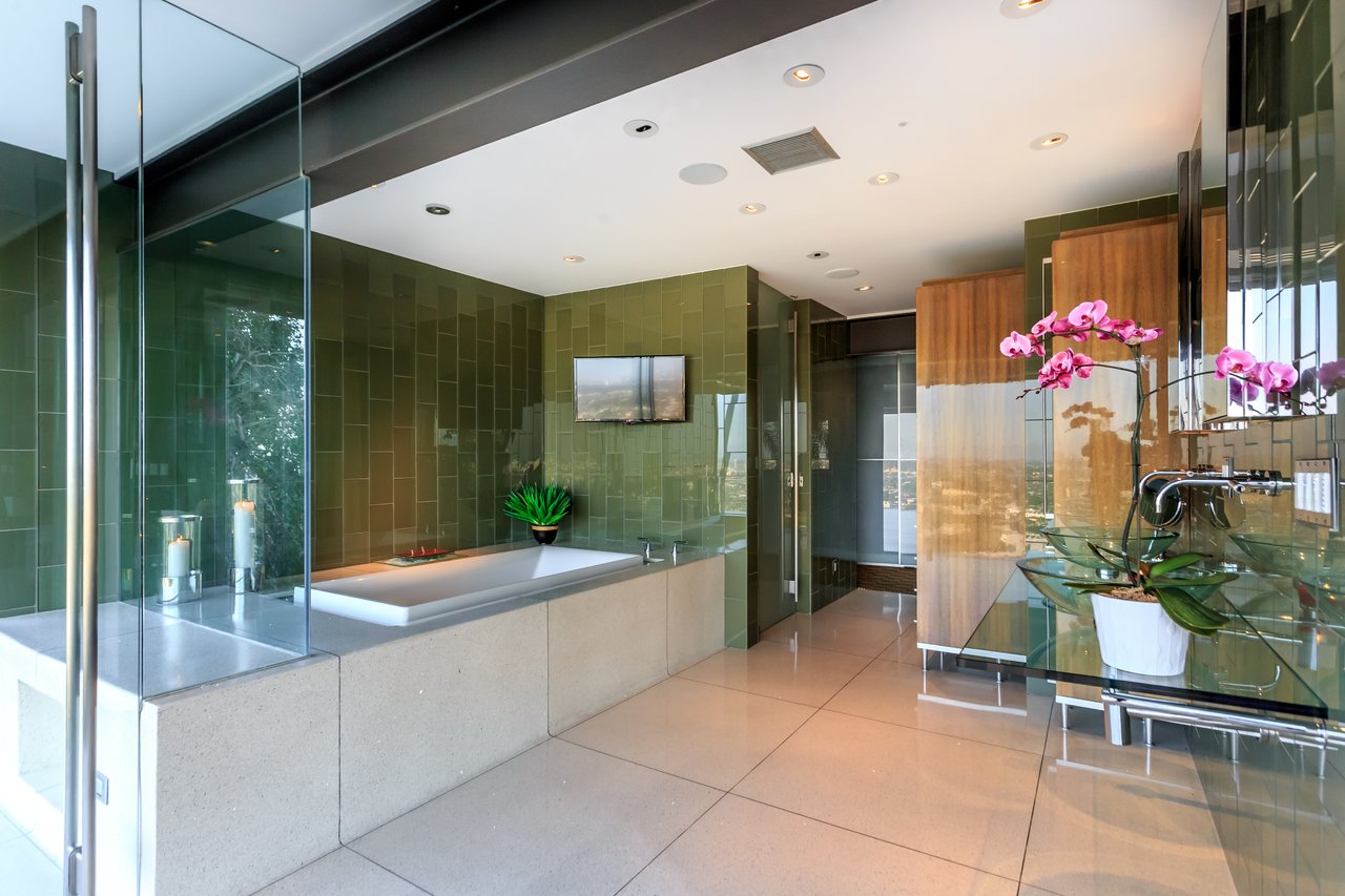 8444 Harold Way, Sunset Strip