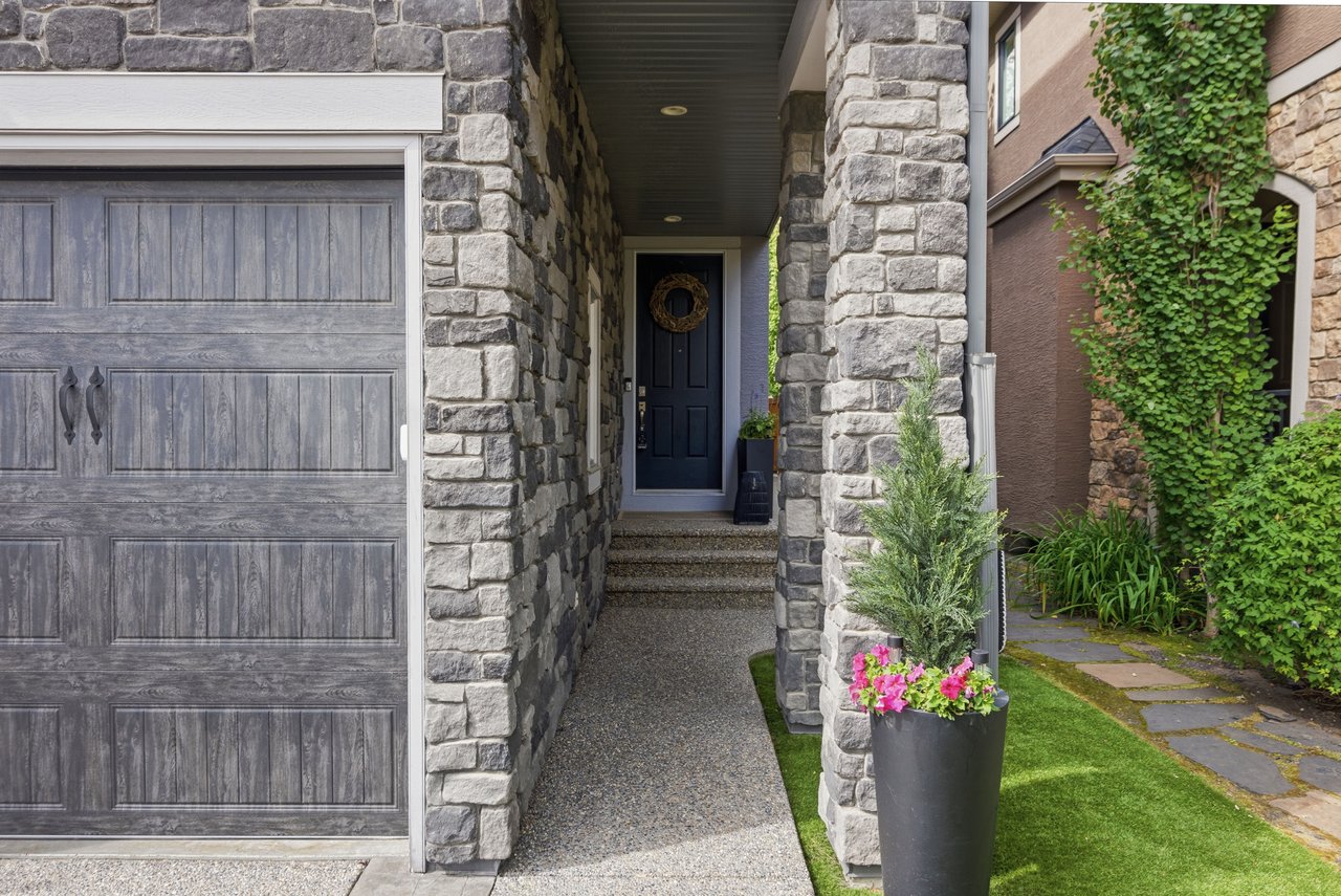 138 Ascot Crescent SW