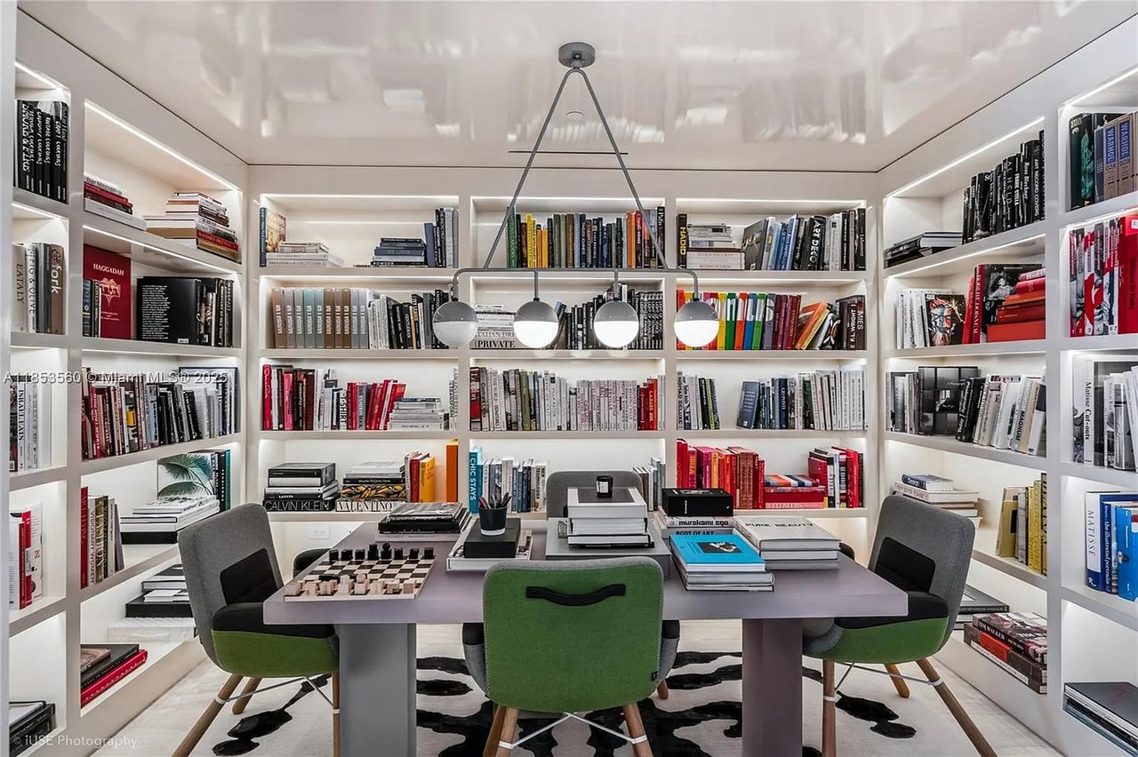 9001 Collins Ave #S-1011