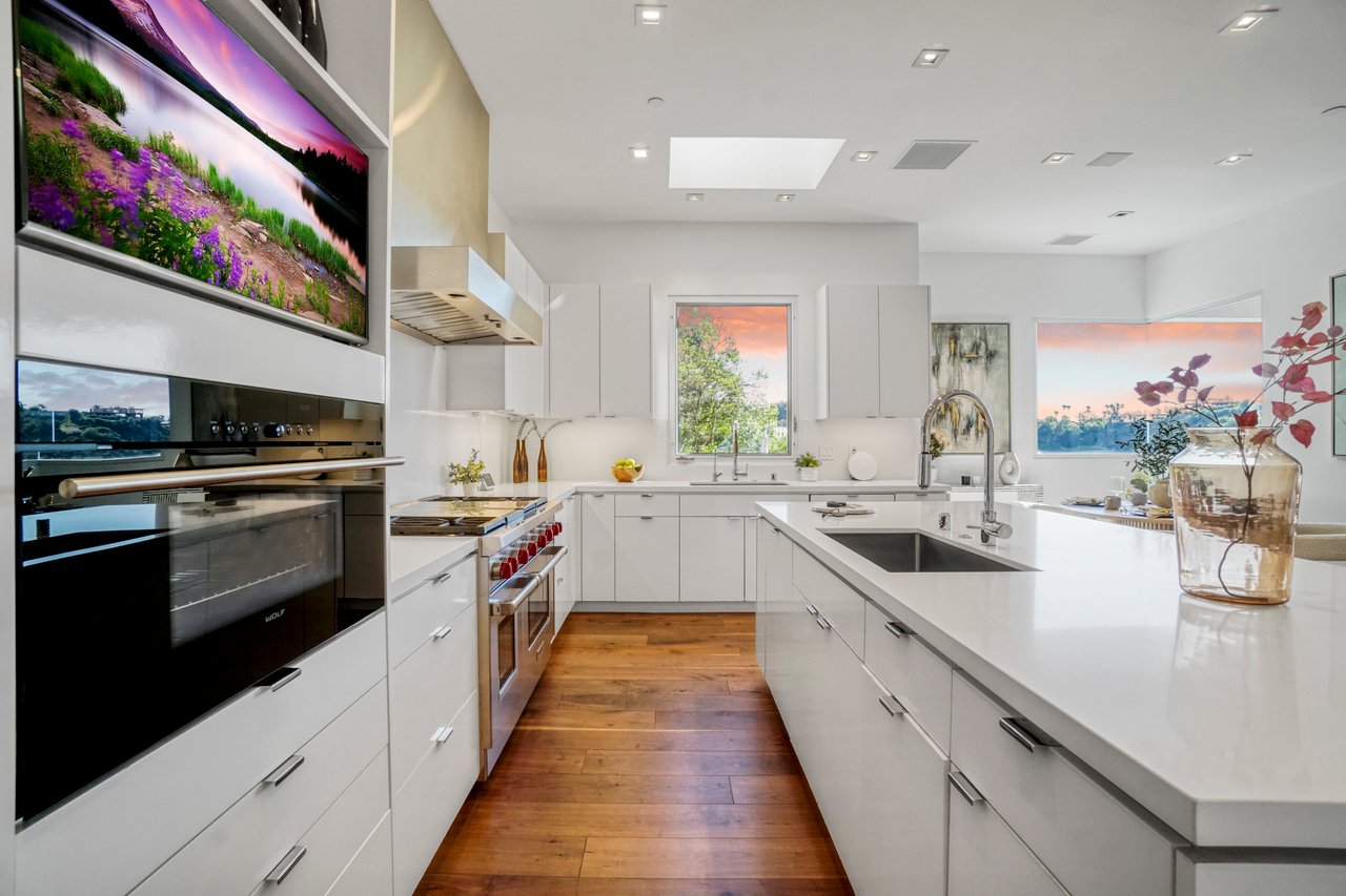 1116 Linda Flora Drive