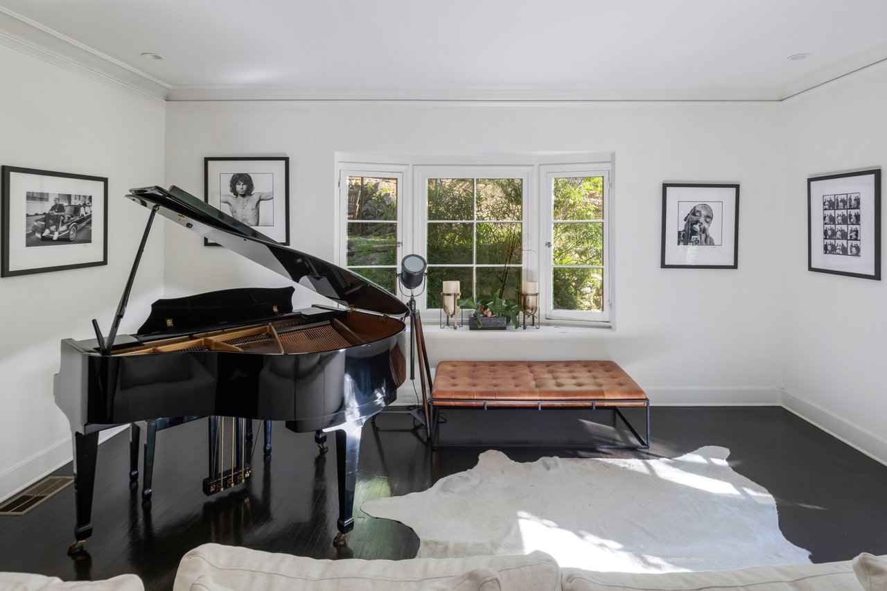 1930 Laurel Canyon Blvd, Hollywood Hills