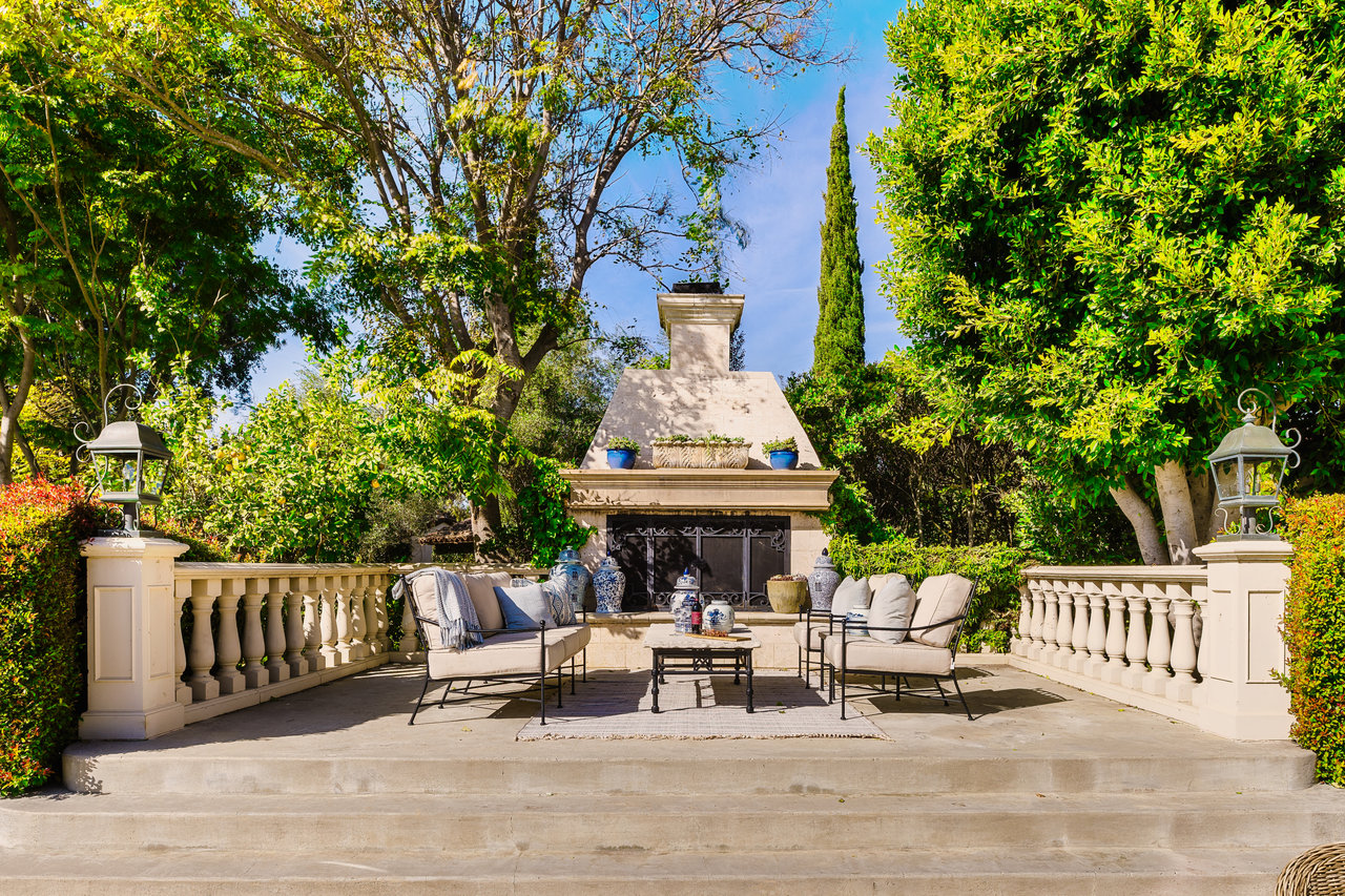 6201 Old Balcom Canyon Rd