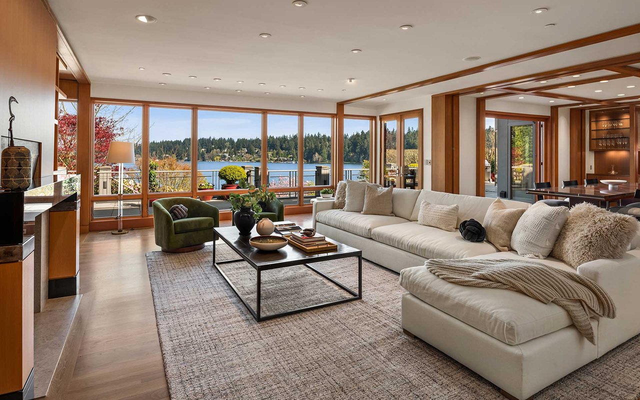 Northwest Contemporary Style on Mercer Island’s Cherished North End