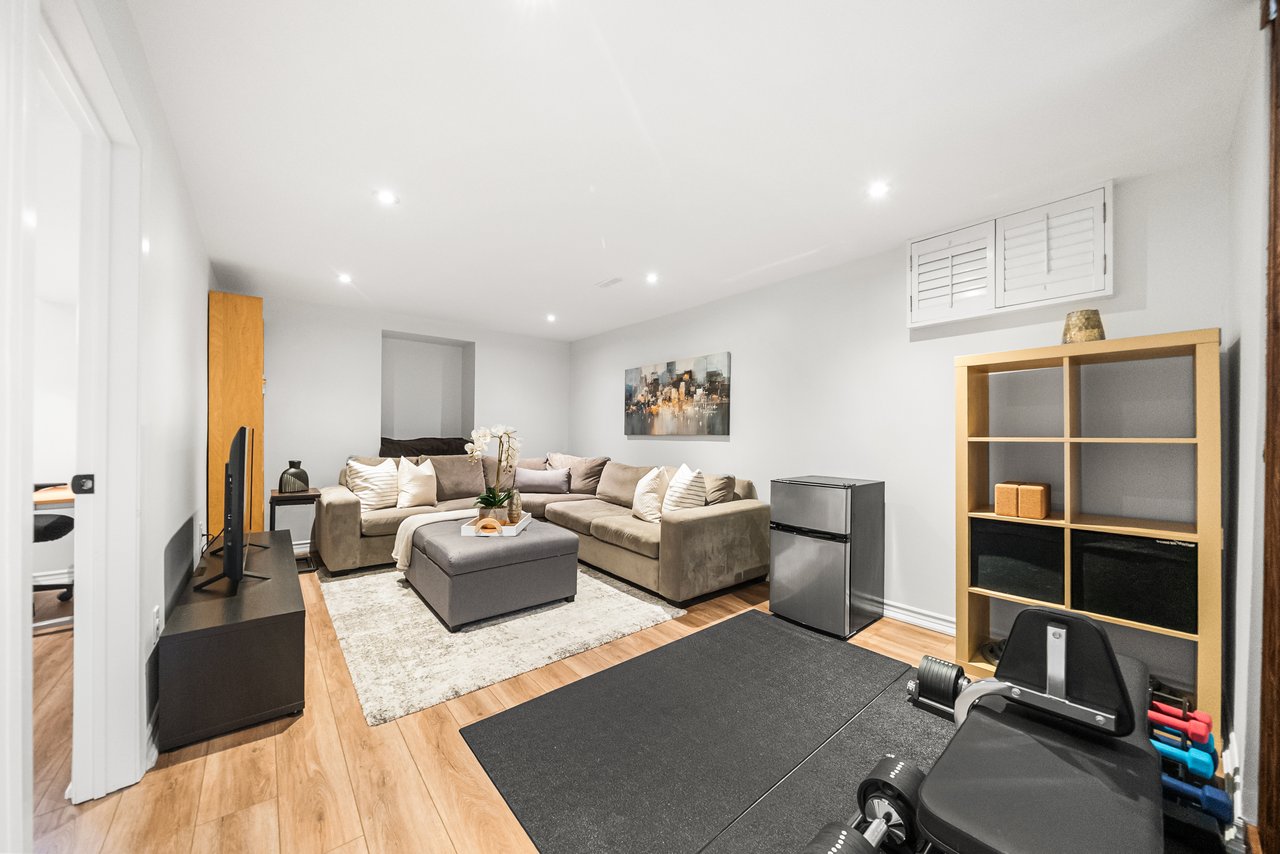 3178 Sir Johns Homestead