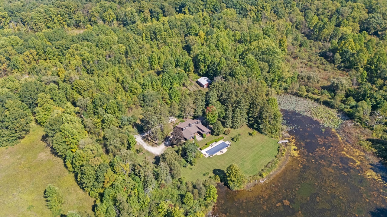 2408 E 800 N, La Porte, IN 46350