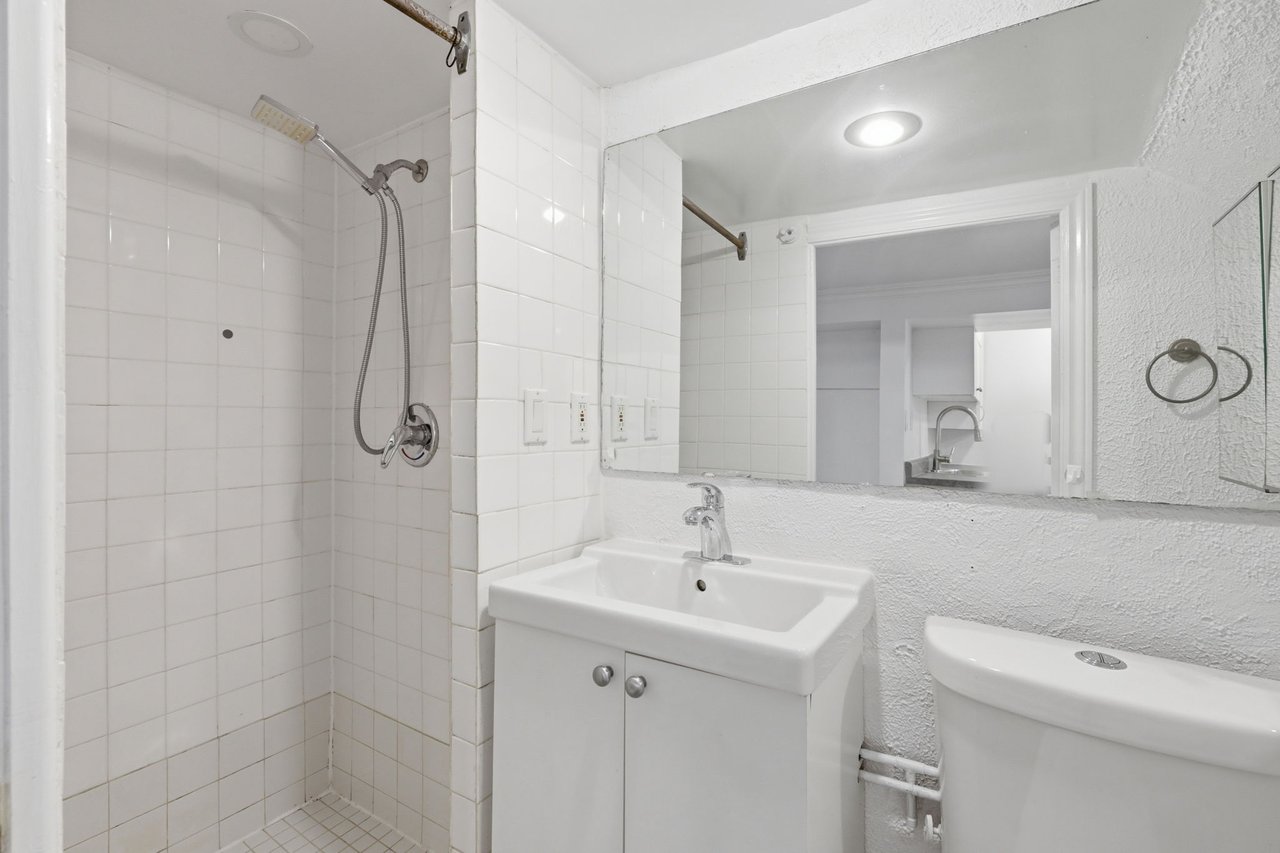284 Euclid Ave, Basement