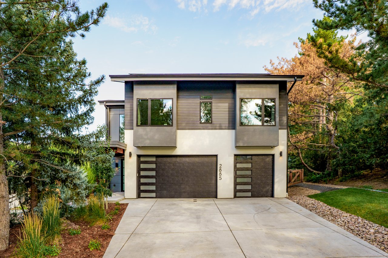 2885 Island Drive