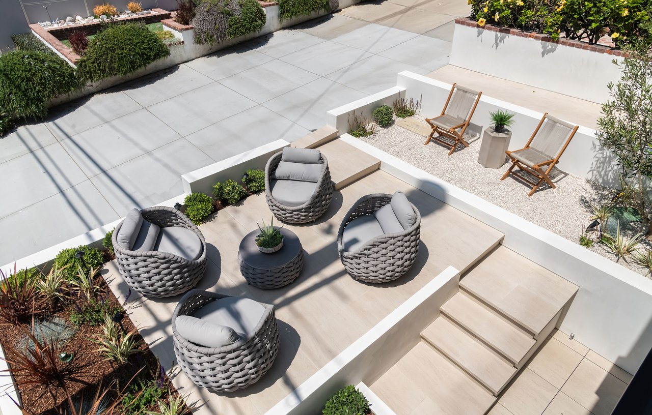 A Coastal Benchmark: Inside 316 32nd Street