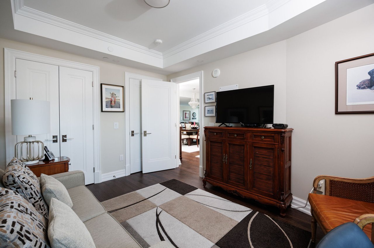 2060 Lakeshore Road 1802