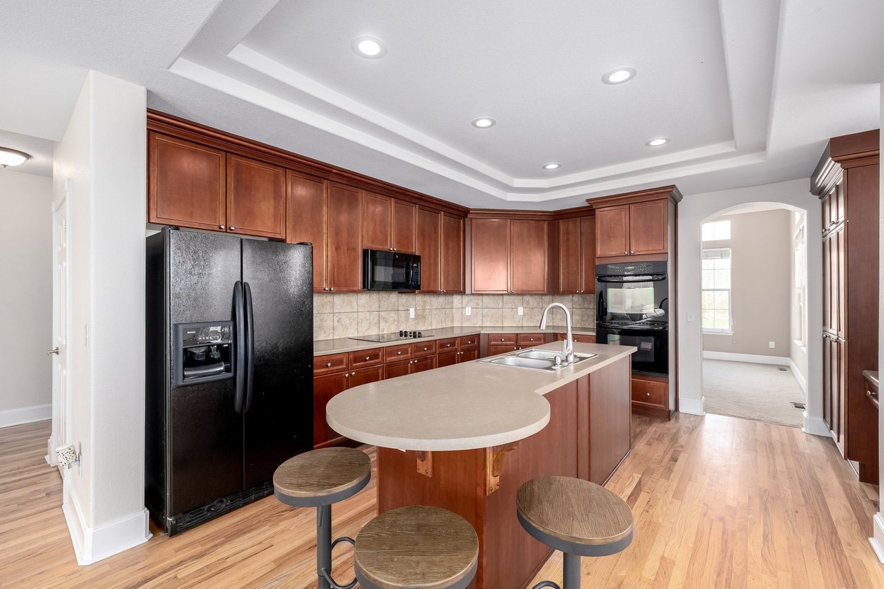 Just Listed: An Acre of Mountain Views and Elegance in Rinn Valley