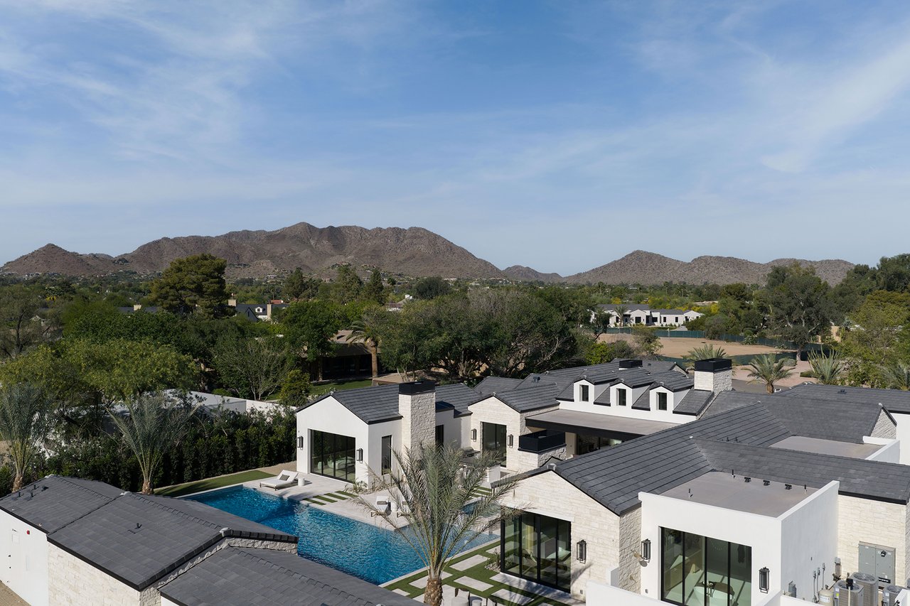 5717 E VIA LOS RANCHOS