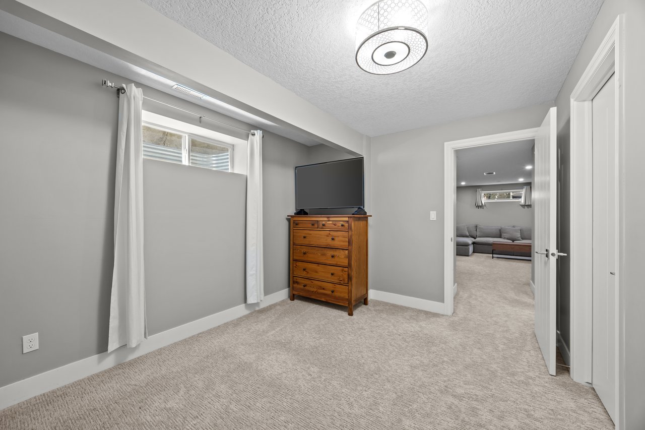 1728 36 Avenue SW Unit: 2