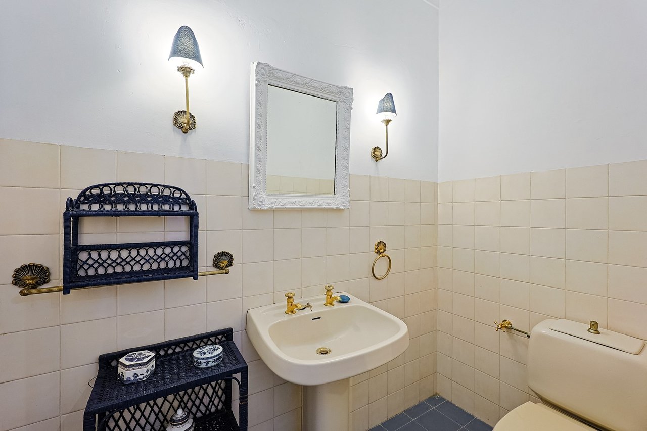 Exclusive Family Villa with Expansive Gardens Near Sintra’s UNESCO Heritage Centre