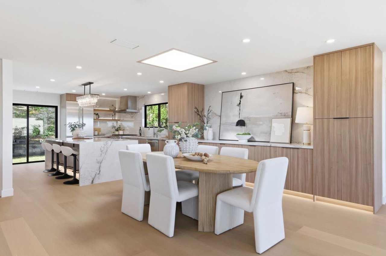 1041 Crestview Drive