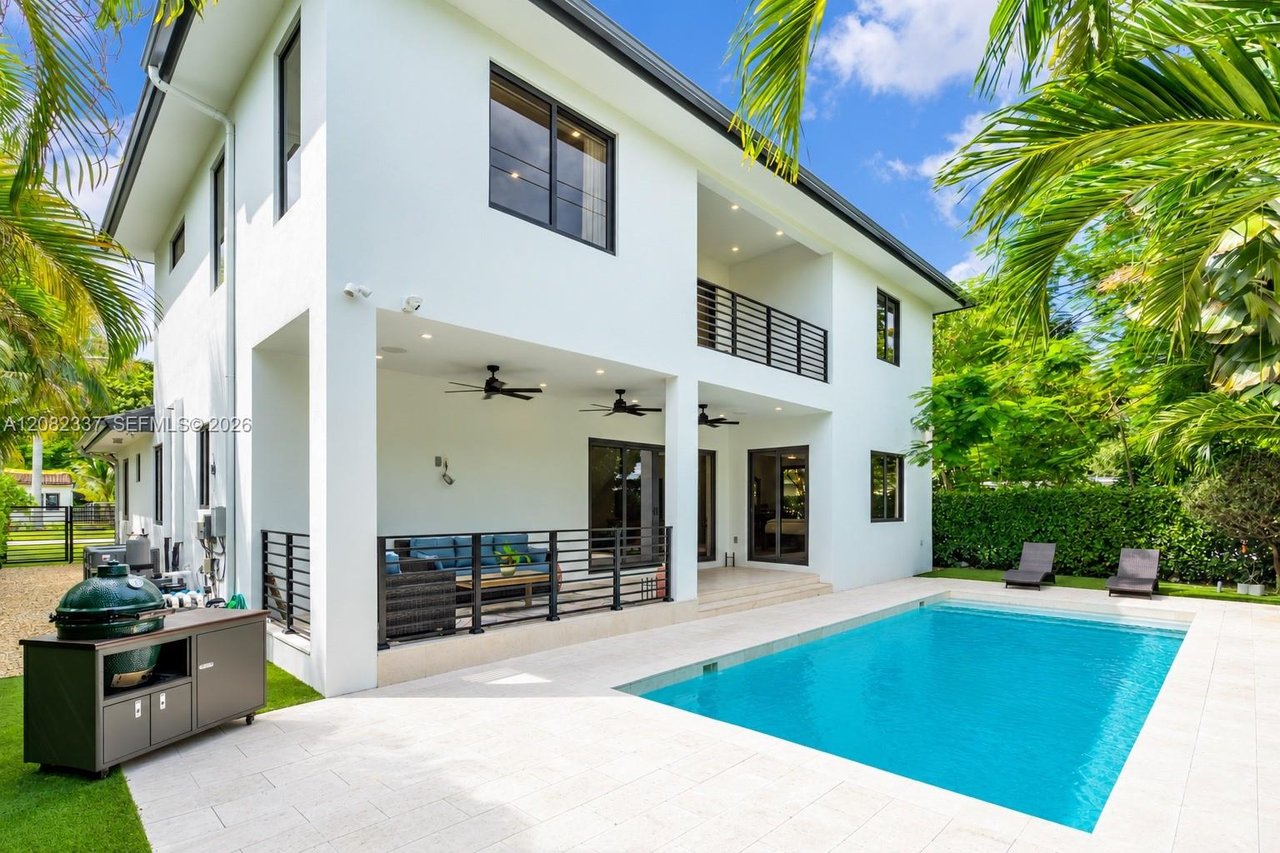5759-SW-42-Street-miami-fl-home-for-sale-pool