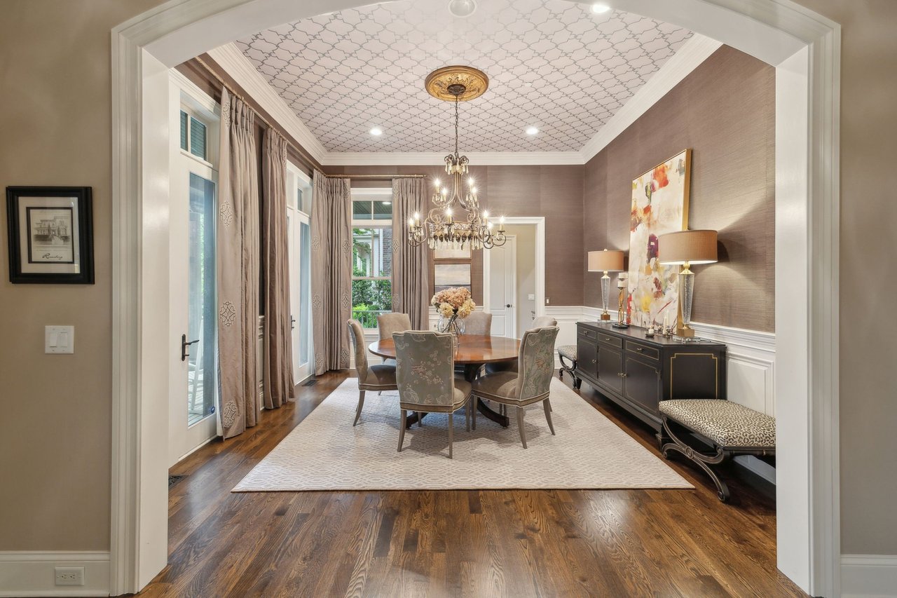 1025 Falling Leaf Cir