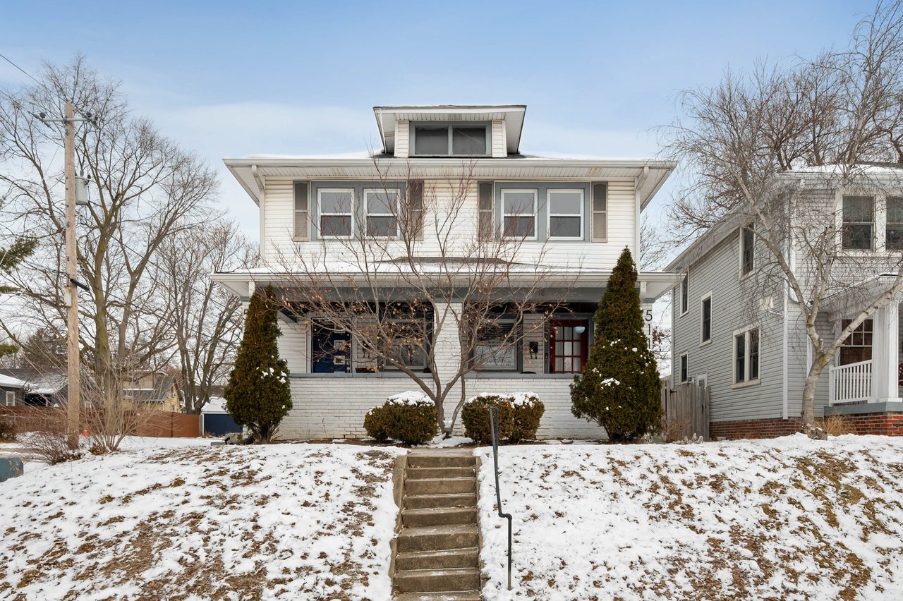 5116-5118 E Michigan Street