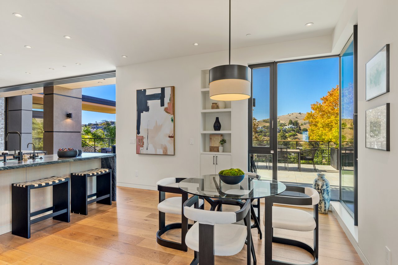 Modern Luxury - Completed in 2020