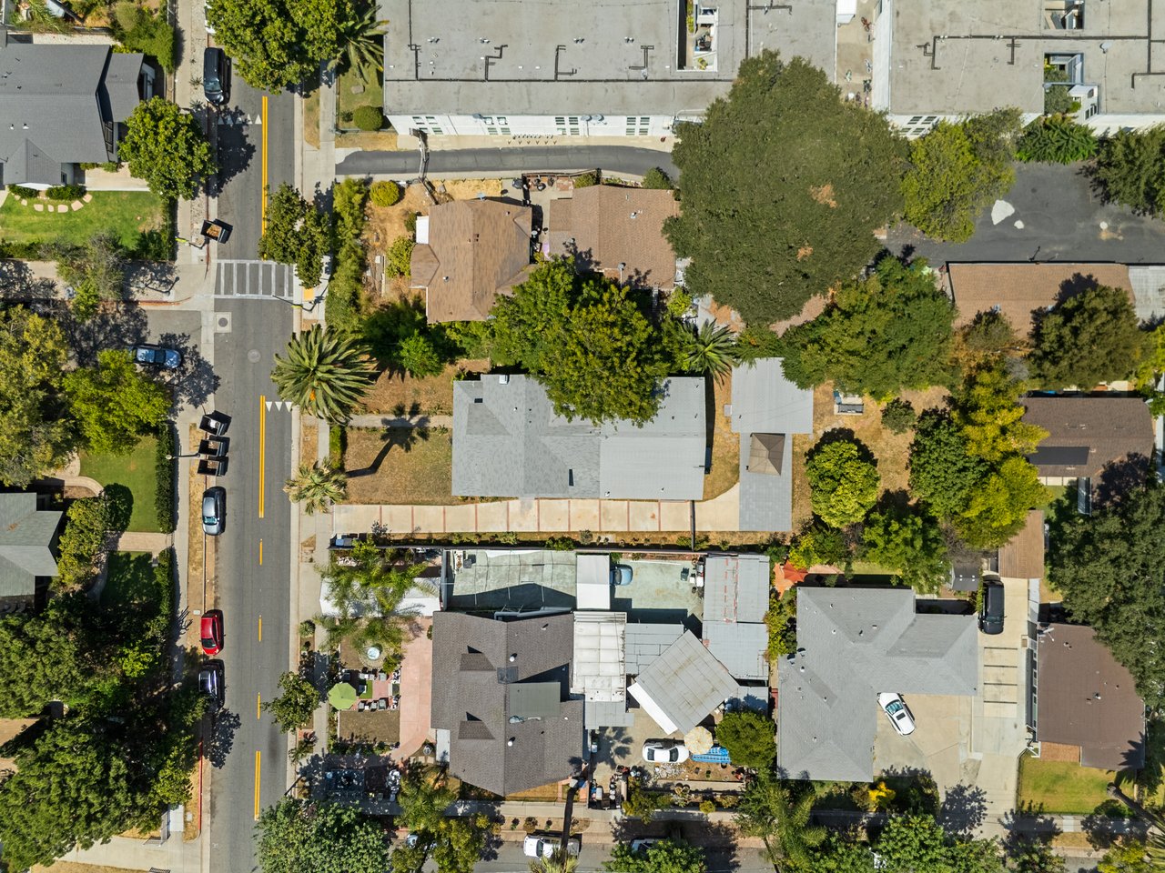 790 N El Molino Ave