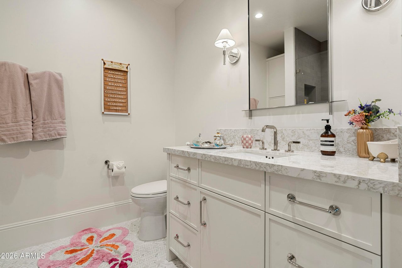 5432 E VIA DEL CIELO