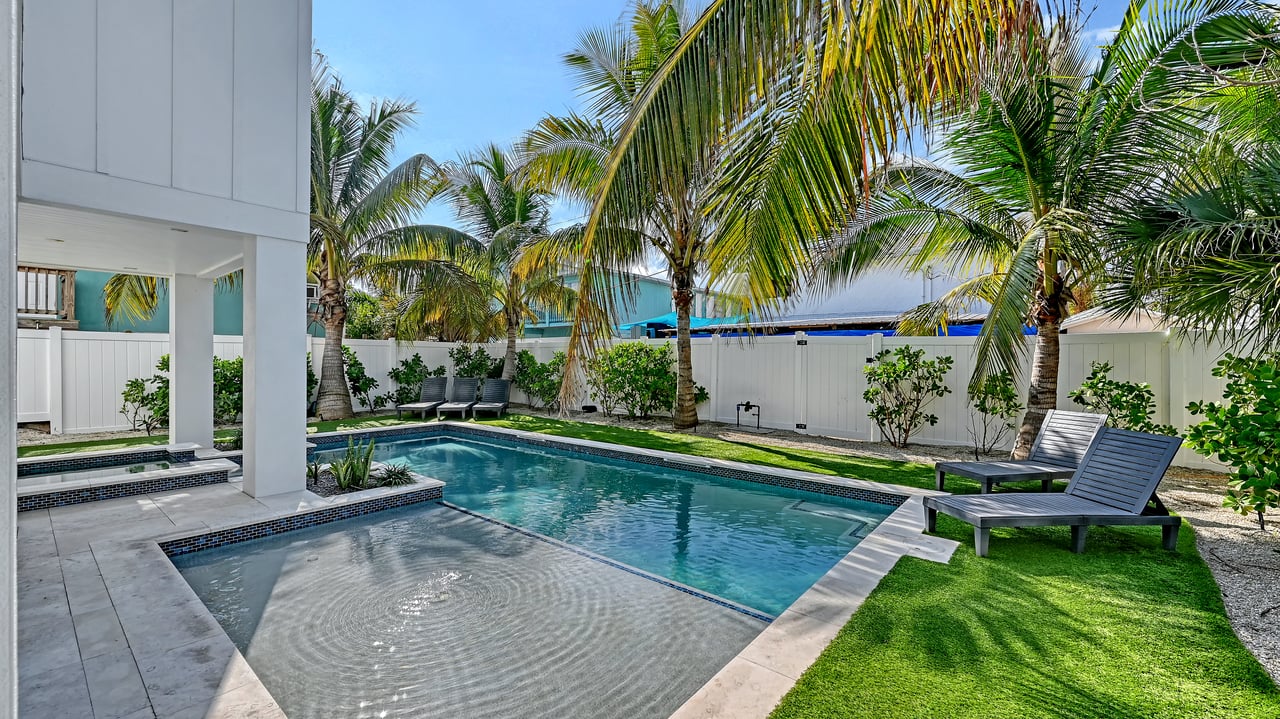 2206 Avenue A, Bradenton Beach, Florida